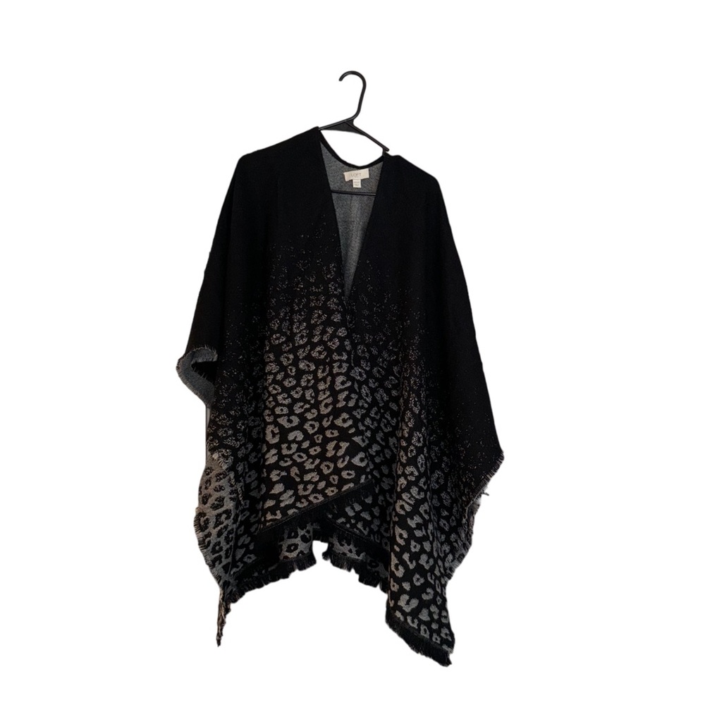 Woman’s loft  black & gray cape one size fits all no wear & tear